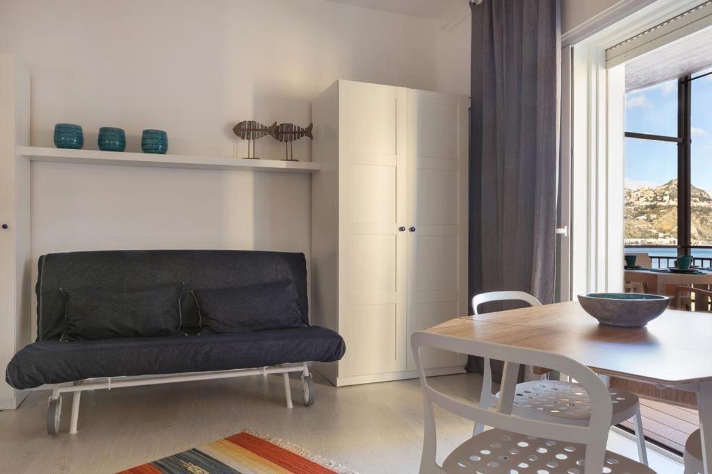 Casablu, Un Delizioso Bilocale Sulla Baia Di Naxos Apartment Giardini Naxos